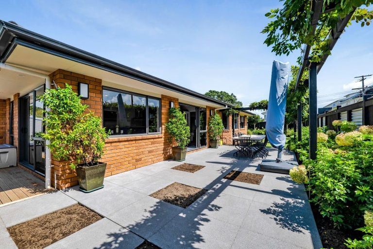 Photo of property in 115 Young Street, New Plymouth, 4310