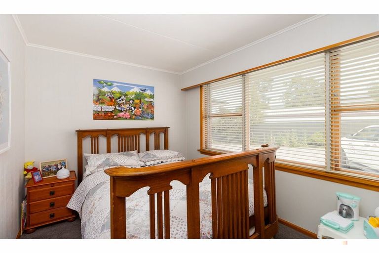 Photo of property in 76 Rhodes Street, Waimate, 7924