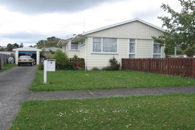Photo of property in 5 Massey Street, Aramoho, Whanganui, 4500