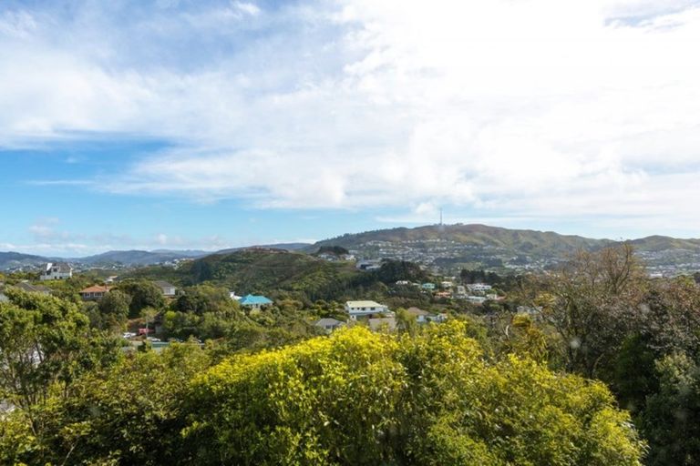 Photo of property in 89 Black Rock Road, Newlands, Wellington, 6037