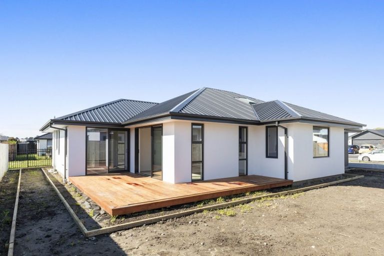 Photo of property in 19 Timara Crescent, Marshland, Christchurch, 8083