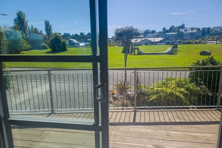 Photo of property in 44 Koe Street, Moana, 7872