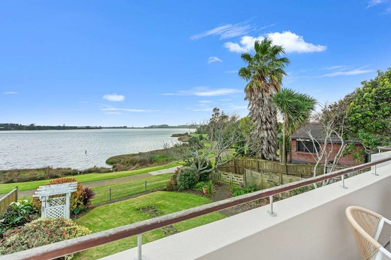 Photo of property in 17 Elsie Drive, Waiuku, 2123