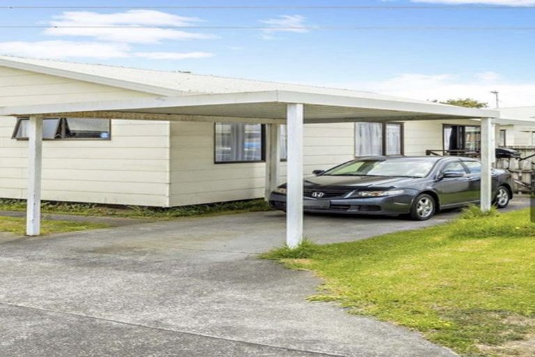 Photo of property in 1/29 Aeronautic Road, Takanini, 2112