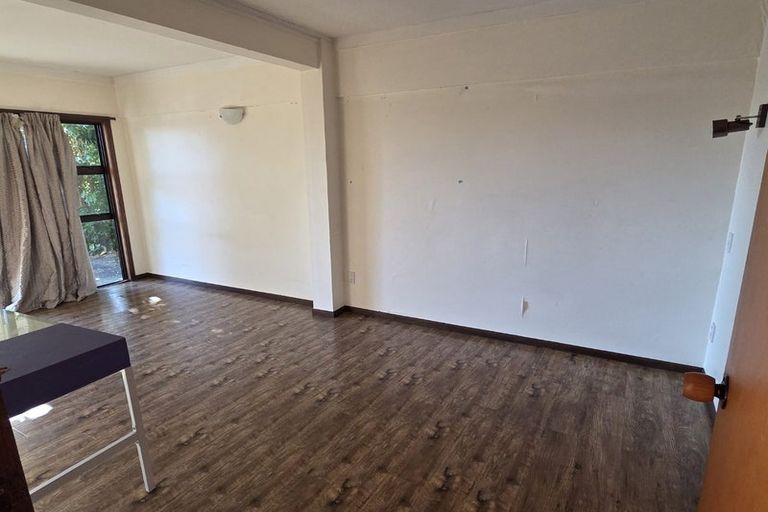 Photo of property in 13 Charles Dickens Drive, Mellons Bay, Auckland, 2014