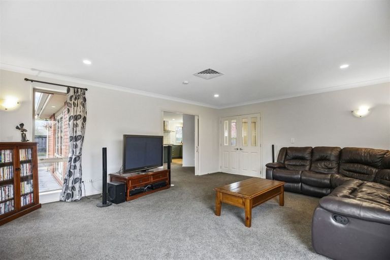 Photo of property in 22 Havana Gardens, Shirley, Christchurch, 8052