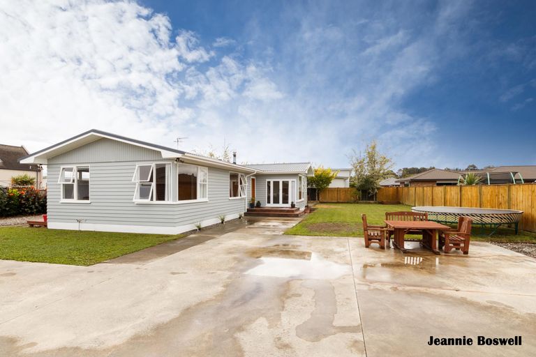 Photo of property in 79 James Line, Kelvin Grove, Palmerston North, 4414