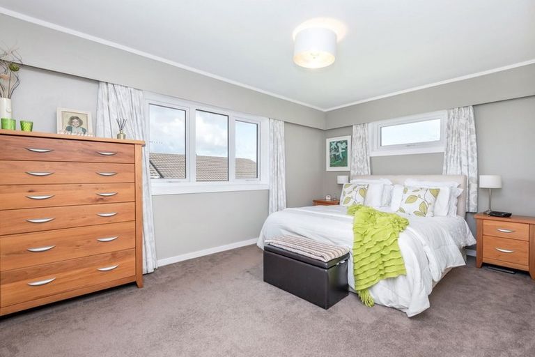 Photo of property in 4 Birman Close, Half Moon Bay, Auckland, 2012