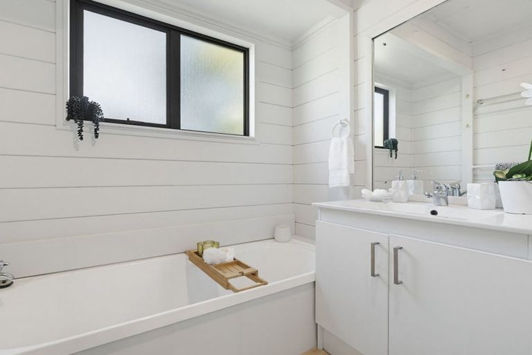 Photo of property in 2/434 Hibiscus Coast Highway, Orewa, 0931