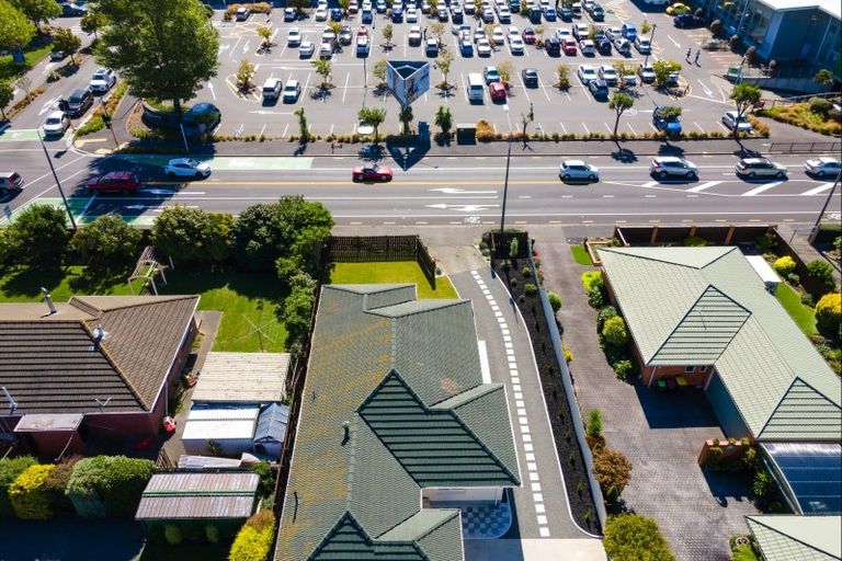 Photo of property in 82 Main North Road, Papanui, Christchurch, 8052