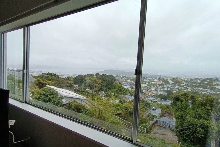 Photo of property in 86 Mitchell Street, Brooklyn, Wellington, 6021