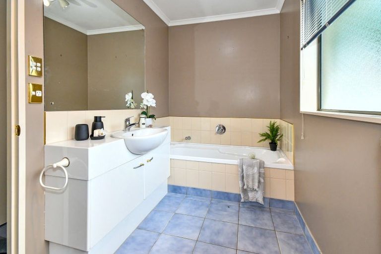 Photo of property in 26a Taka Street, Takanini, 2112
