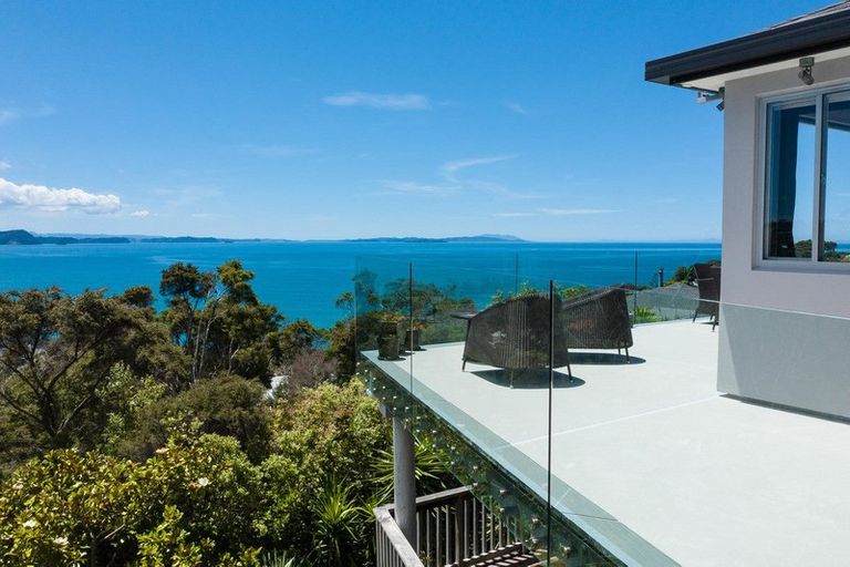Photo of property in 26a Vipond Road, Stanmore Bay, Whangaparaoa, 0932