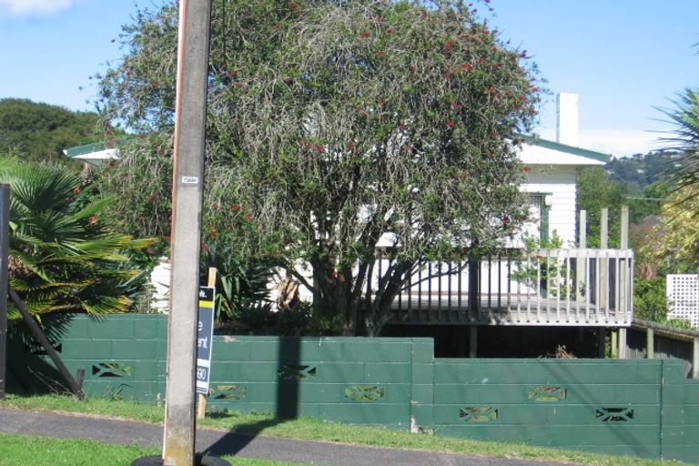 Photo of property in 68 Savoy Road, Glen Eden, Auckland, 0602