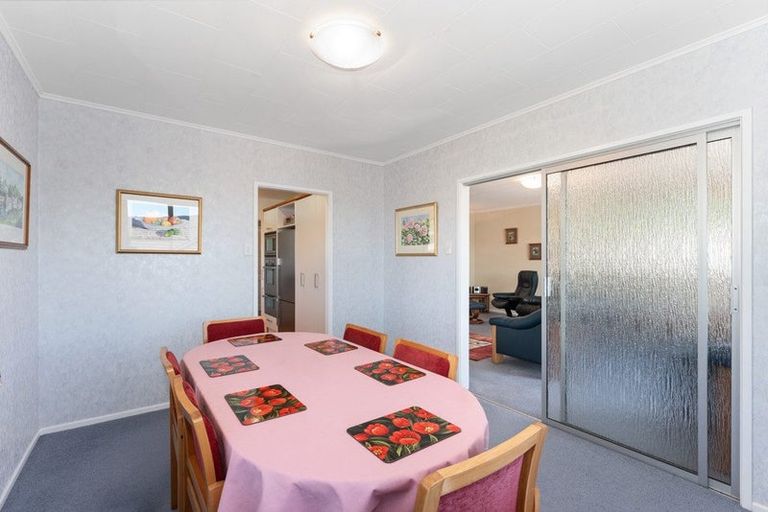 Photo of property in 1 Dunrobin Grove, Silverstream, Upper Hutt, 5019