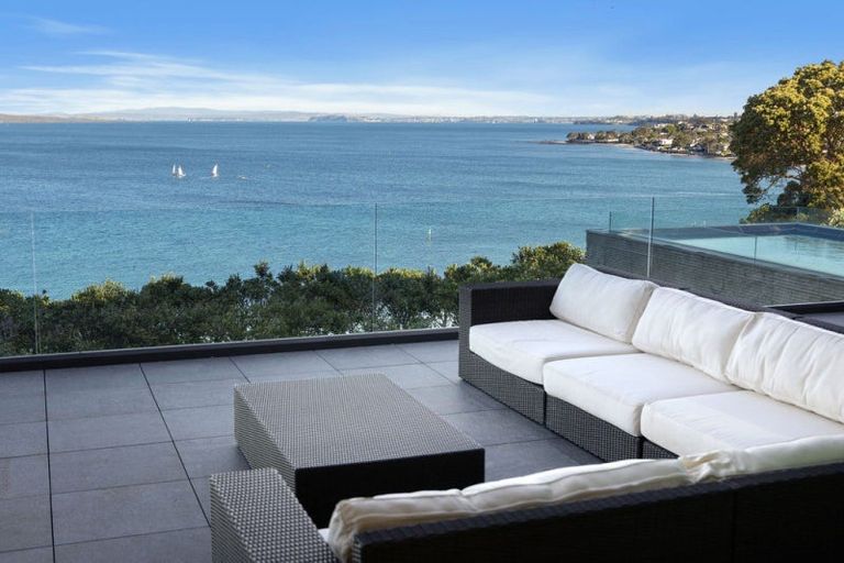 Photo of property in 41 Beach Road, Castor Bay, Auckland, 0620