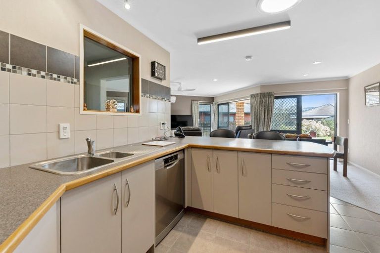 Photo of property in 16 Frame Place, Owhata, Rotorua, 3010