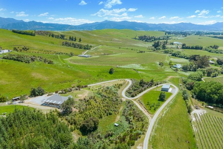 Photo of property in 670 Hawkesbury Road, Hawkesbury, Blenheim, 7272