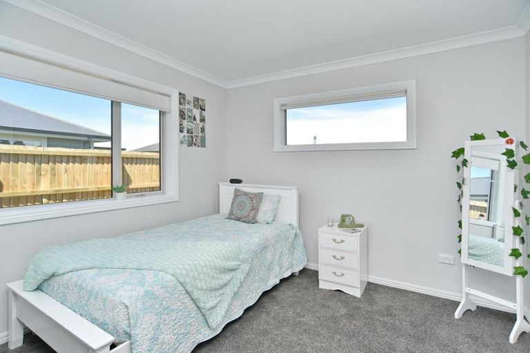 Photo of property in 106 Petries Road, Woodend, 7610