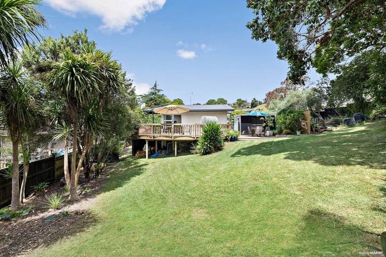 Photo of property in 43 Holt Avenue, Torbay, Auckland, 0630