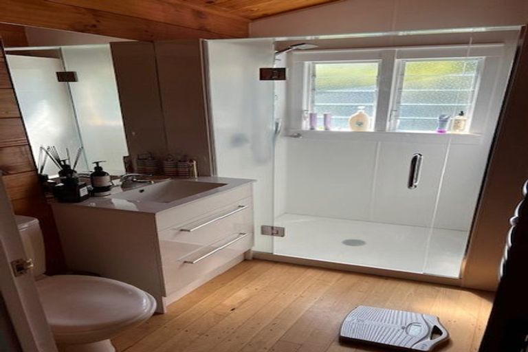 Photo of property in 28 Nisbet Terrace, Kinloch, Taupo, 3377