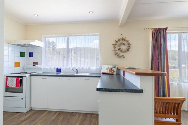 Photo of property in 9 Lowry Crescent, Stokes Valley, Lower Hutt, 5019