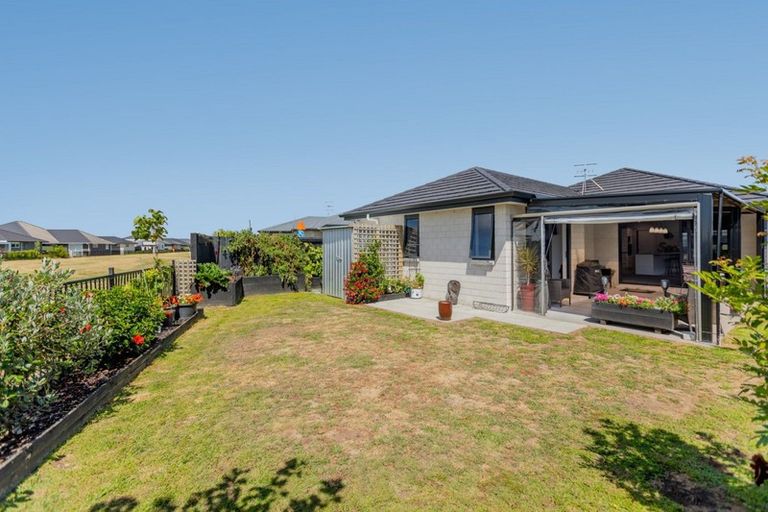 Photo of property in 75 Te Kio Crescent, Papamoa Beach, Papamoa, 3118