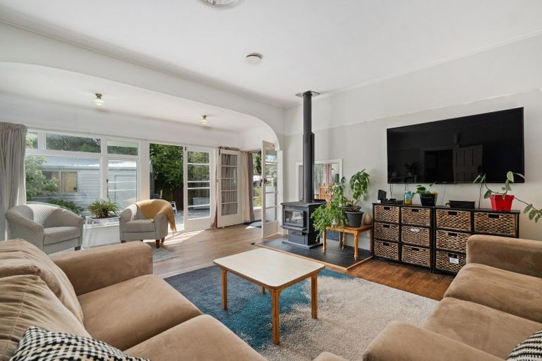 Photo of property in 8 King Street, Doyleston, 7682