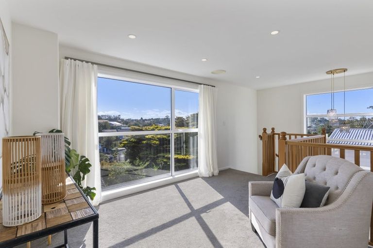 Photo of property in 52a Sycamore Drive, Sunnynook, Auckland, 0620