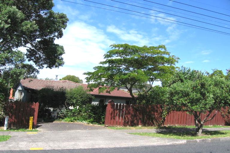 Photo of property in 5 Rewi Street, Torbay, Auckland, 0630