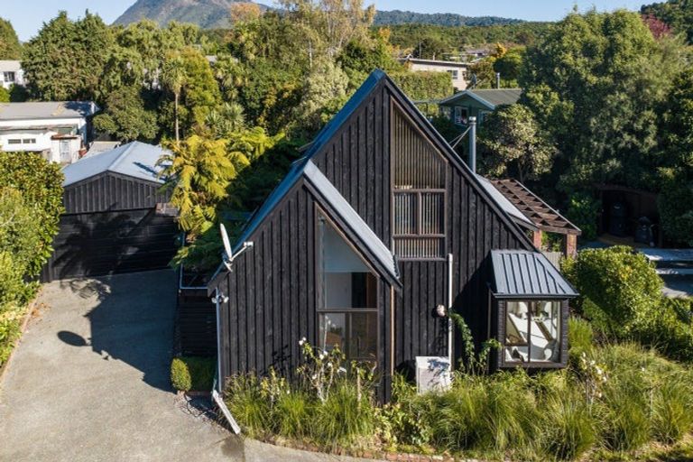Photo of property in 6b Beach Road, Waikawa, Picton, 7220