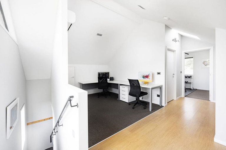 Photo of property in 12 Pendeen Crescent, Jacks Point, Queenstown, 9371