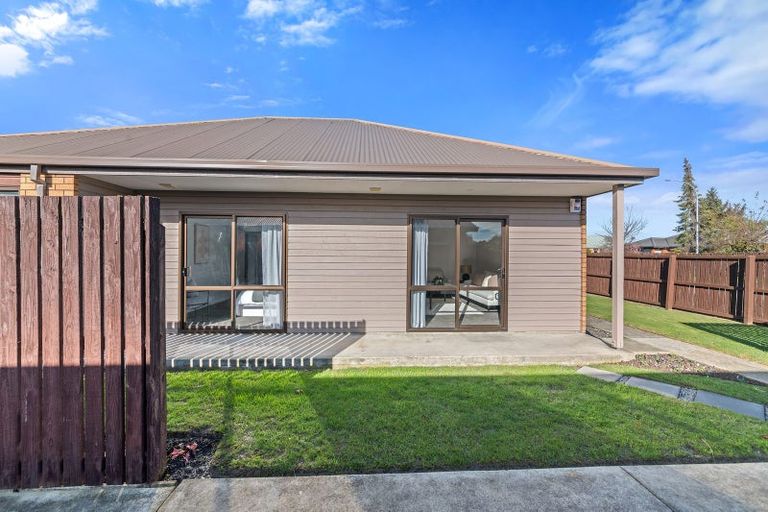 Photo of property in 16a Kowhai Avenue, Rangiora, 7400
