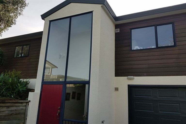 Photo of property in 2/9 Cashmere Place, Glenfield, Auckland, 0629