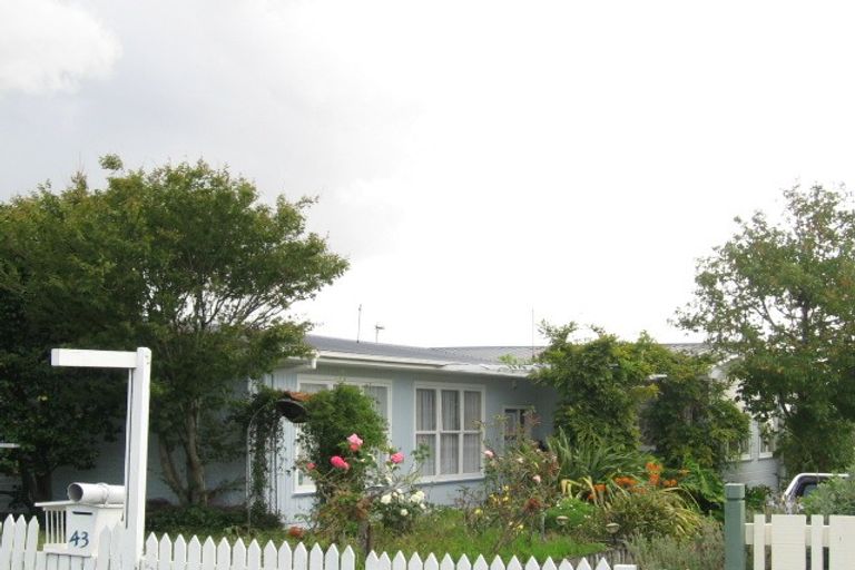 Photo of property in 43 Grassways Avenue, Pakuranga, Auckland, 2010