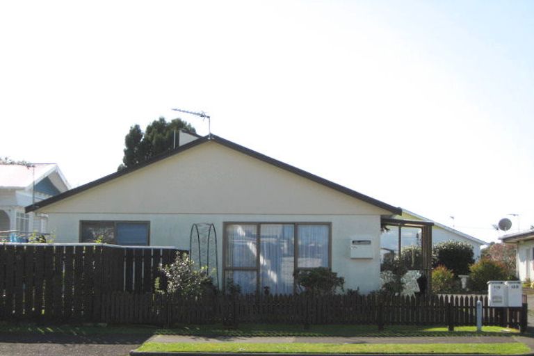 Photo of property in 12c Massey Street, Westown, New Plymouth, 4310