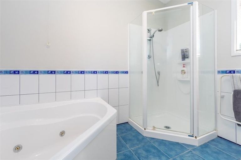 Photo of property in 79 Glamorgan Drive, Torbay, Auckland, 0630