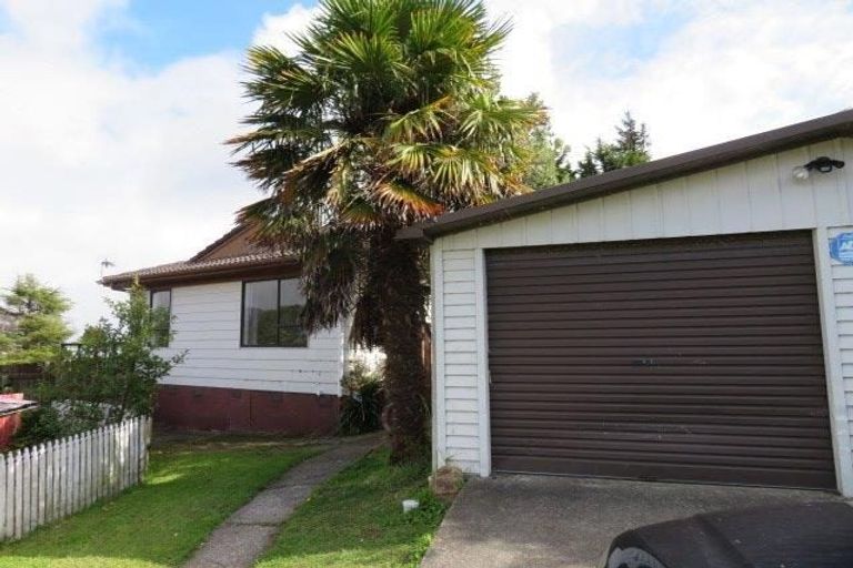 Photo of property in 92 Lord Street, Stokes Valley, Lower Hutt, 5019