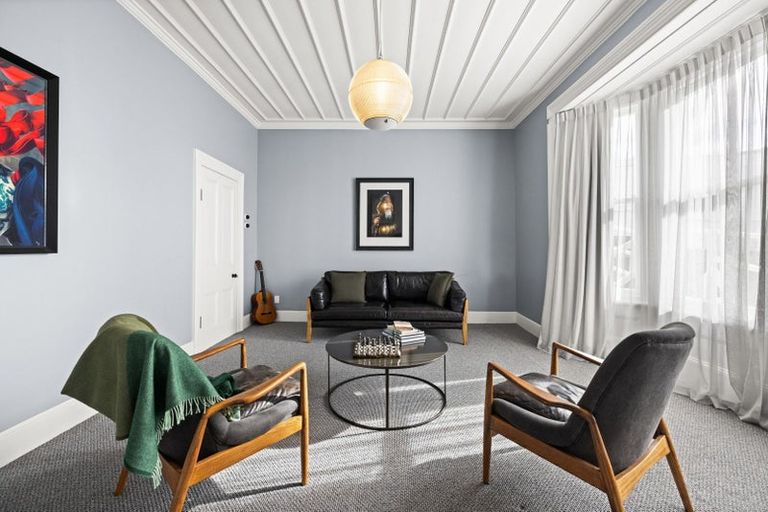 Photo of property in 15 Sealy Road, Bluff Hill, Napier, 4110