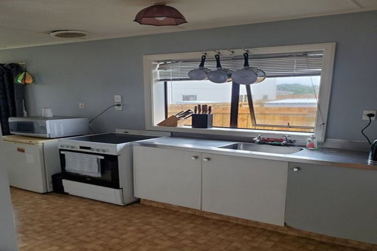 Photo of property in 21 Wrantage Street, Westown, New Plymouth, 4310