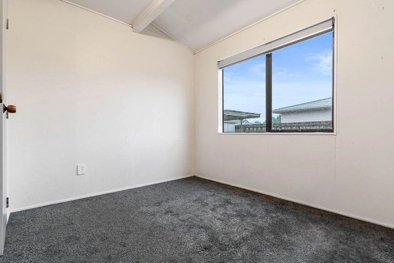 Photo of property in 24a Cosgrave Road, Papakura, 2110