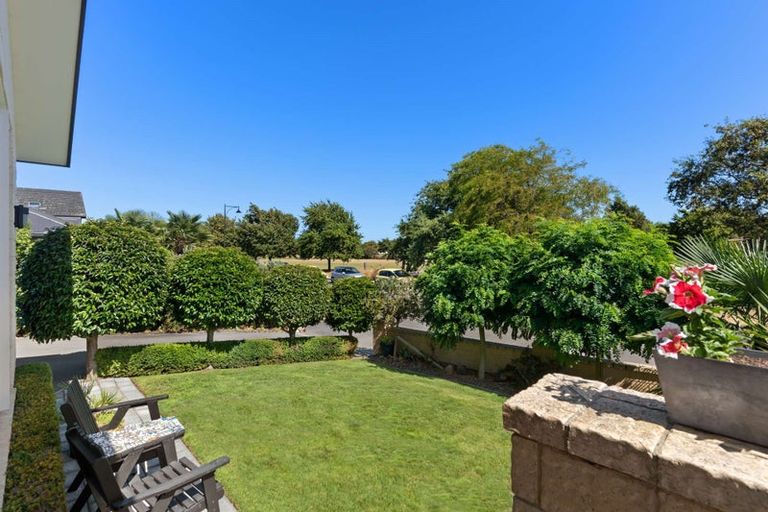 Photo of property in 20 Titirangi Crescent, Parklands, Christchurch, 8083