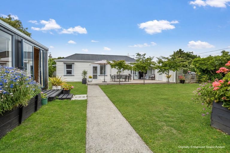 Photo of property in 30 Signal Street, Marton, 4710