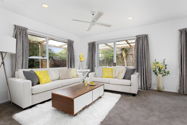 Photo of property in 2/8 Tagor Street, Glen Eden, Auckland, 0602