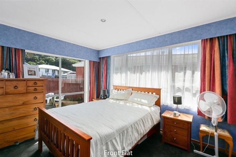 Photo of property in 42 Rangituhi Crescent, Takapuwahia, Porirua, 5022