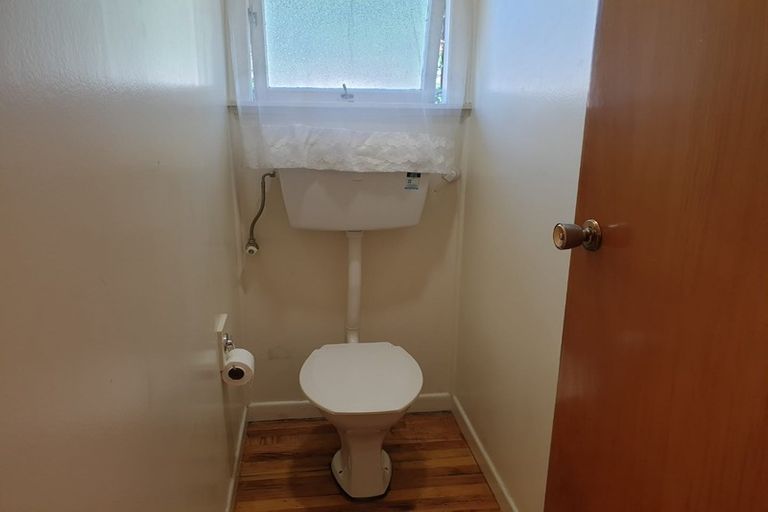 Photo of property in 11 College Road, Northcote, Auckland, 0627