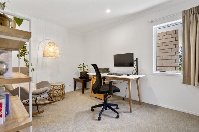 Photo of property in 35 Danny Place, Pyes Pa, Tauranga, 3112