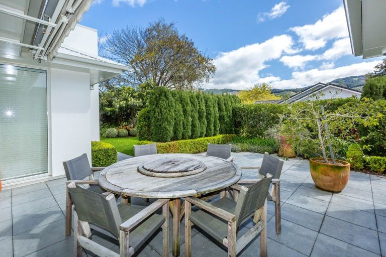 Photo of property in 5 Bateson Way, Heretaunga, Upper Hutt, 5018