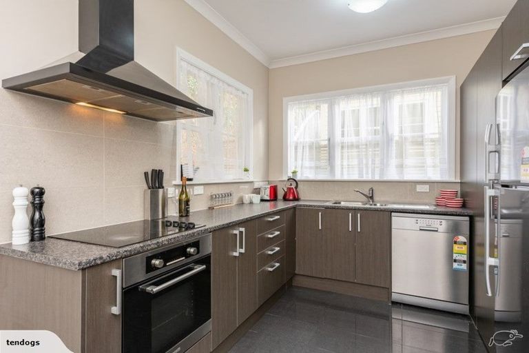 Photo of property in 7 David Crescent, Karori, Wellington, 6012