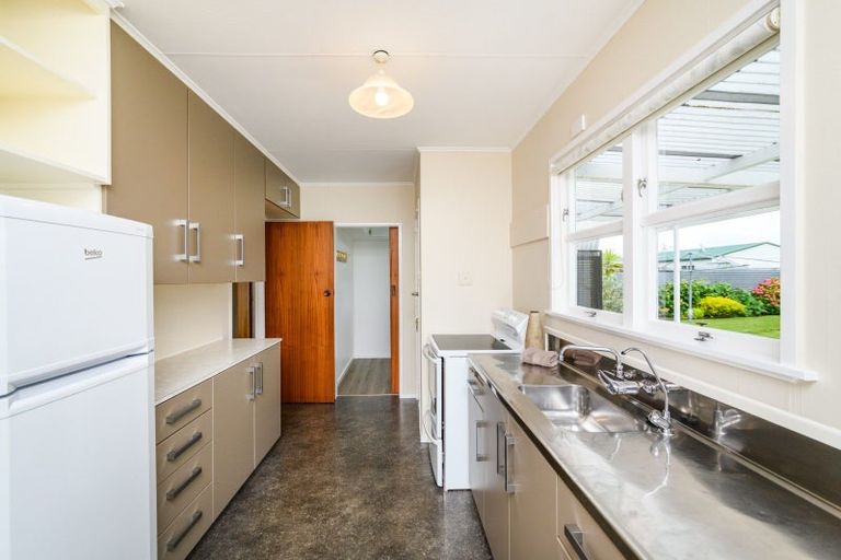 Photo of property in 12 Dewe Avenue, Feilding, 4702